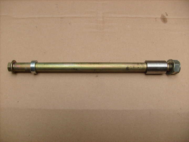 swingarm pivot Triumph SPEED FOUR 600 - photo 1