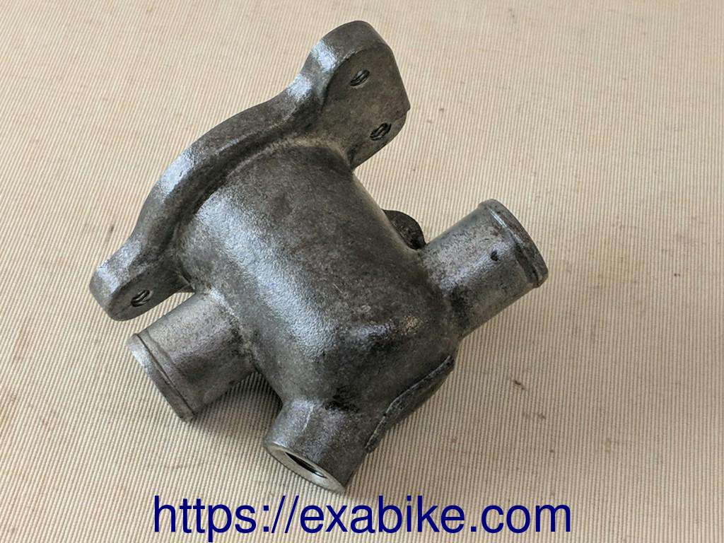 thermostat case Suzuki SV 1000 - photo 2