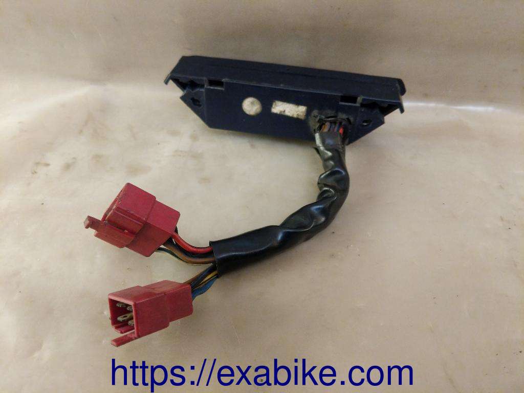 fuse box Honda VFR 750 - photo 3