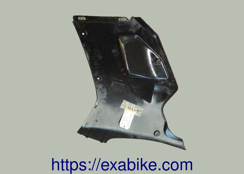 right middle cowl Suzuki RG 125 - photo 2