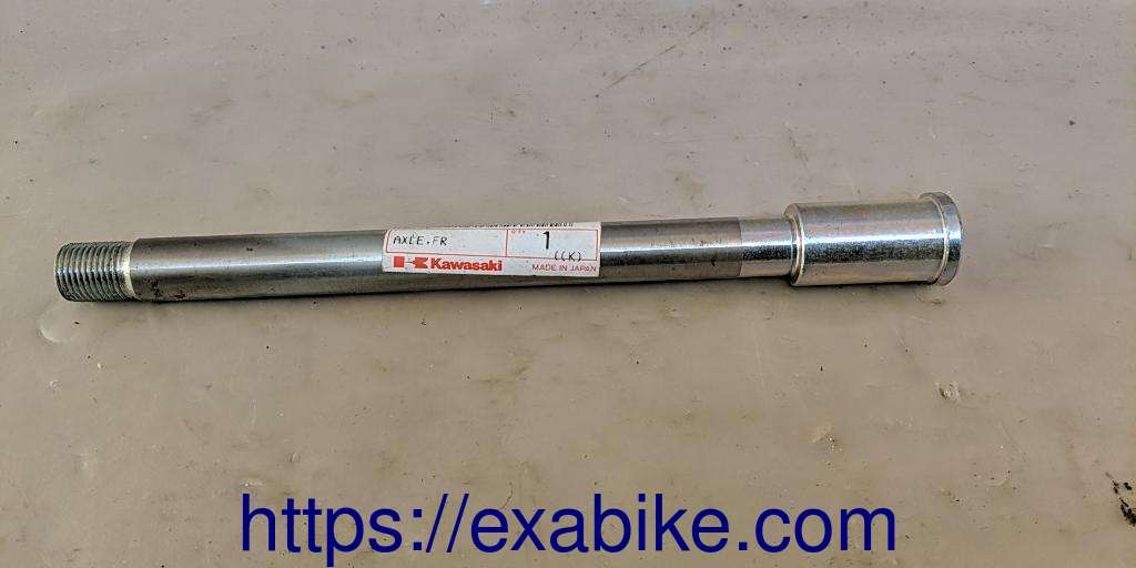 front wheel axle Kawasaki GTR 1000 - photo 1
