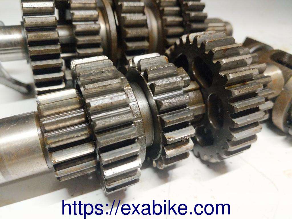 gearbox Yamaha XZ 550 - photo 2