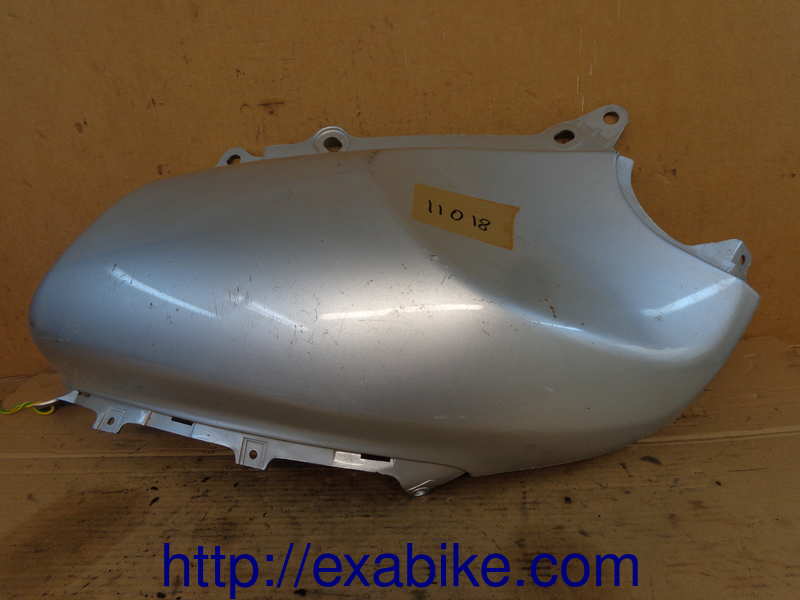 flanc droit Suzuki XF 650 Freewind - photo 1