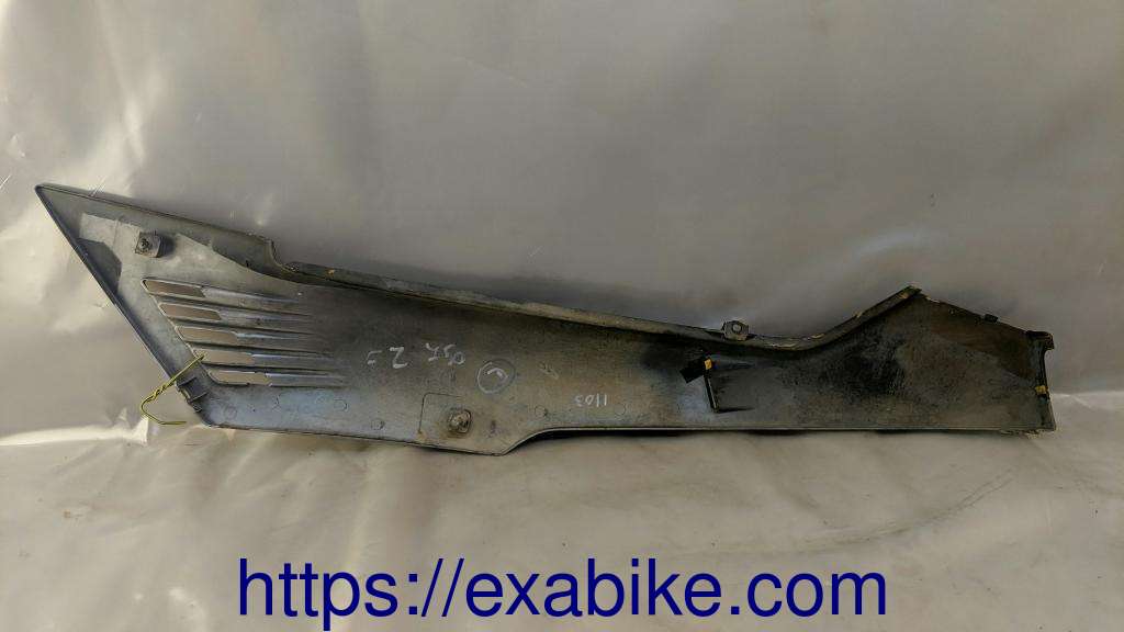 right rear cowl Yamaha FZ 750 - photo 2