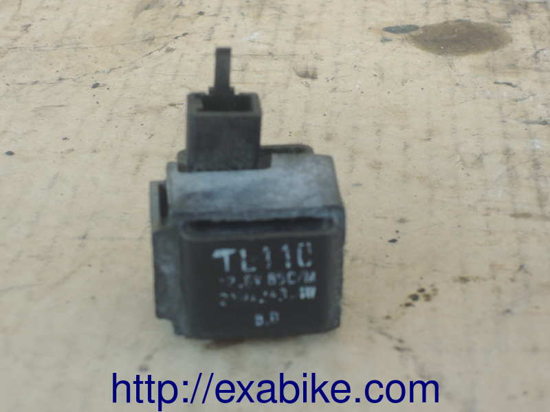 turn signals relay Suzuki Bandit 1200 - photo 1