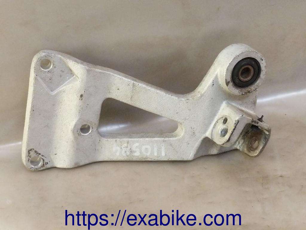 footrest, rear right Suzuki GSXR 1100 - photo 1