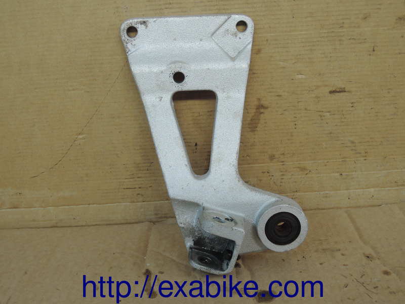footrest, rear right Suzuki GSXR 750 - photo 1