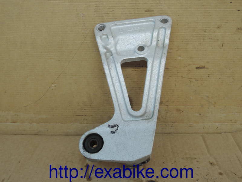 footrest, rear right Suzuki GSXR 750 - photo 2