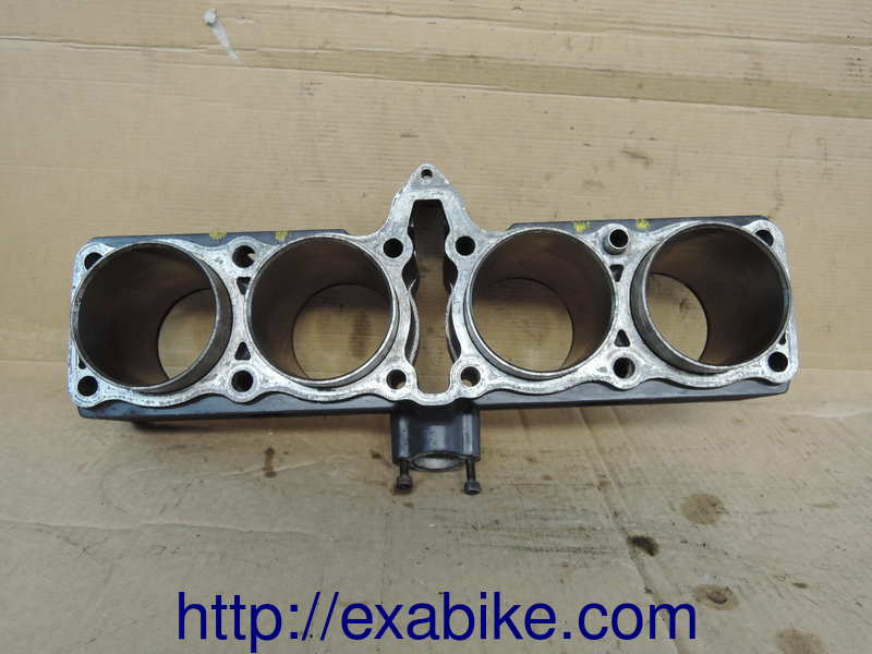 bloc cylindres nu Suzuki GSXR 1100 - photo 3
