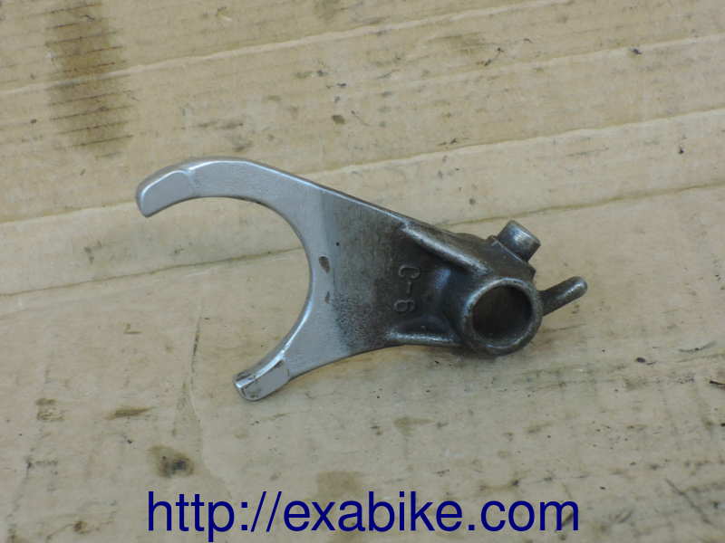 fourchette de boite Kawasaki GPZ 900 Ninja - photo 2