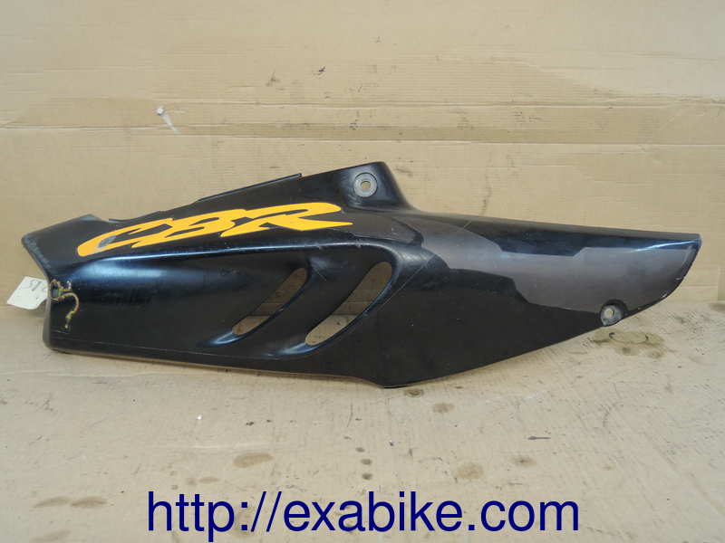 flanc arrière droit Honda CBR 900 - photo 1