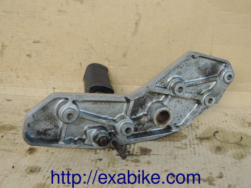 right older step Kawasaki KZ 1000 - photo 2