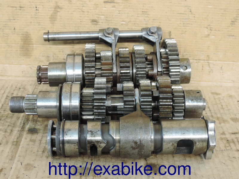 boite de vitesses Kawasaki GPZ 550 - photo 1