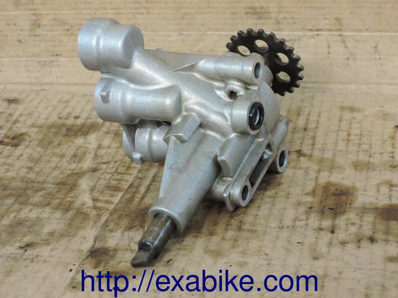oil pump Honda VF 400 F - photo 2