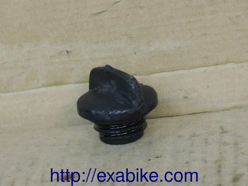 oil cap Honda VF 400 F - photo 1