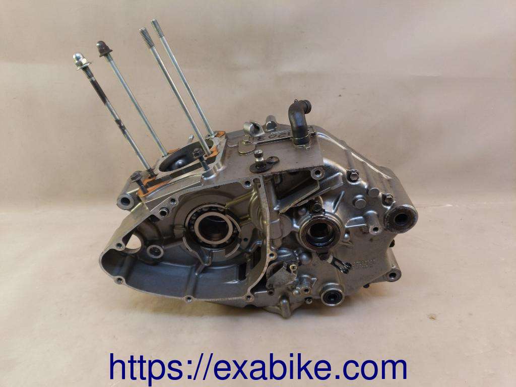 crankcase Suzuki DR 125 - photo 1