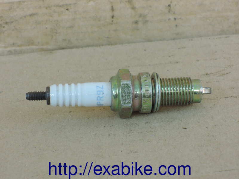 spark plug NGK DPR9Z Honda CBX 400 - photo 1