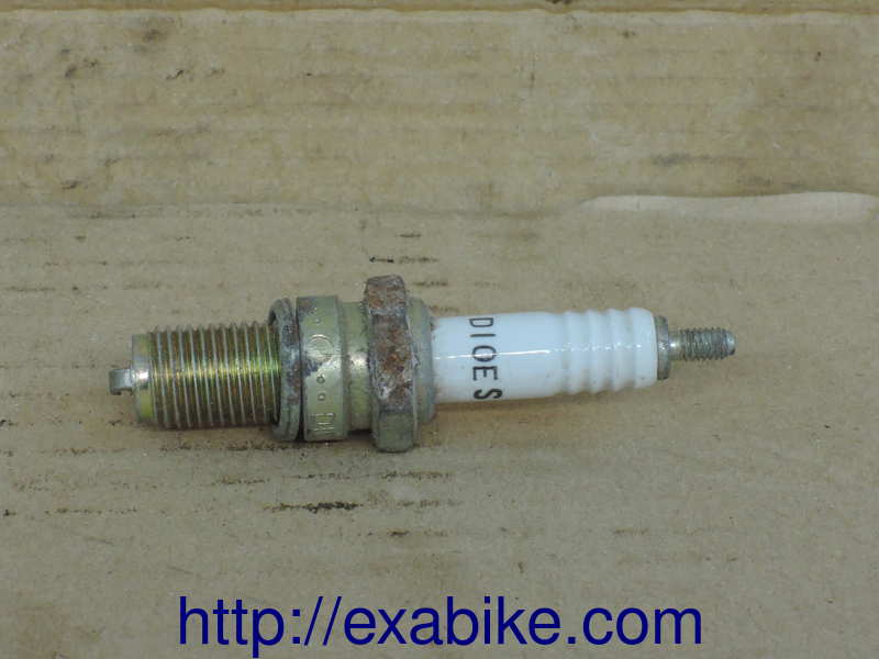 bougie NGK D10ES Accessoire piece à adapter - photo 1
