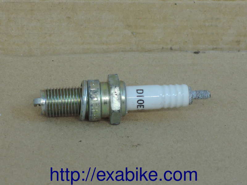 bougie NGK D10ES Accessoire piece à adapter - photo 1