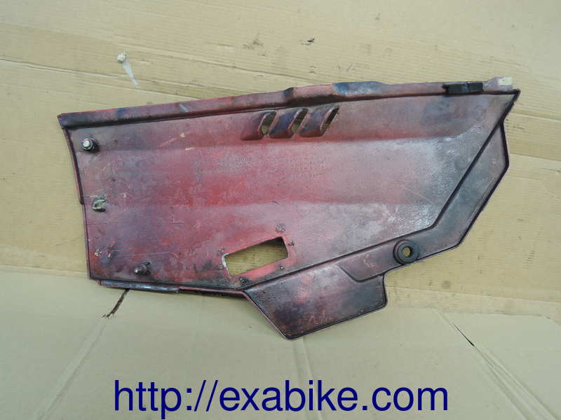 cache latéral gauche Kawasaki GPX 750 - photo 2