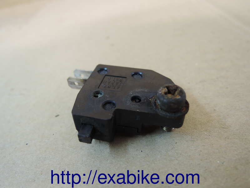 contacteur de frein avant Suzuki 400 Burgman - photo 1