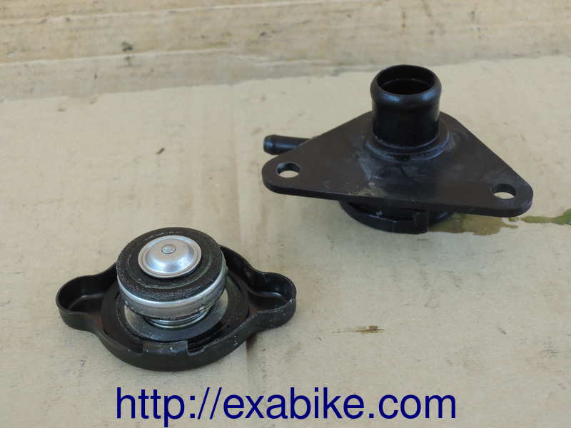 water cap Suzuki 400 Burgman - photo 2