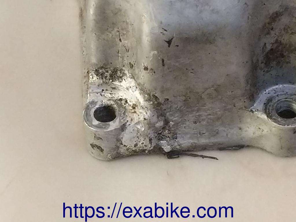 oil pan Honda CBR1000F - photo 2