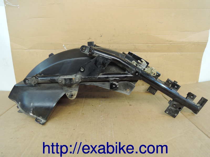 fender, rear Kawasaki GTR 1000 - photo 2