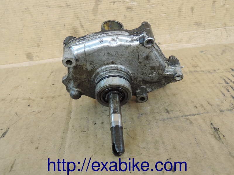 water pump Yamaha FZX 750 - photo 2