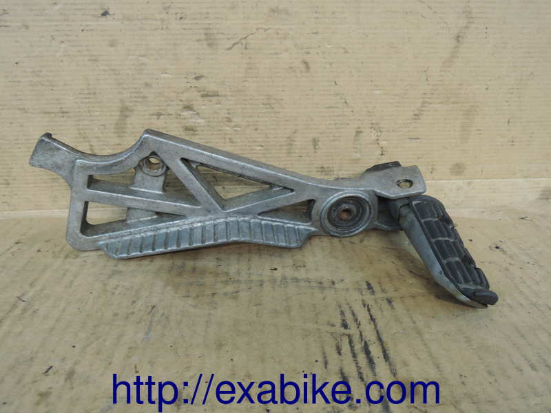 footstep, rear right Yamaha FZX 750 - photo 1