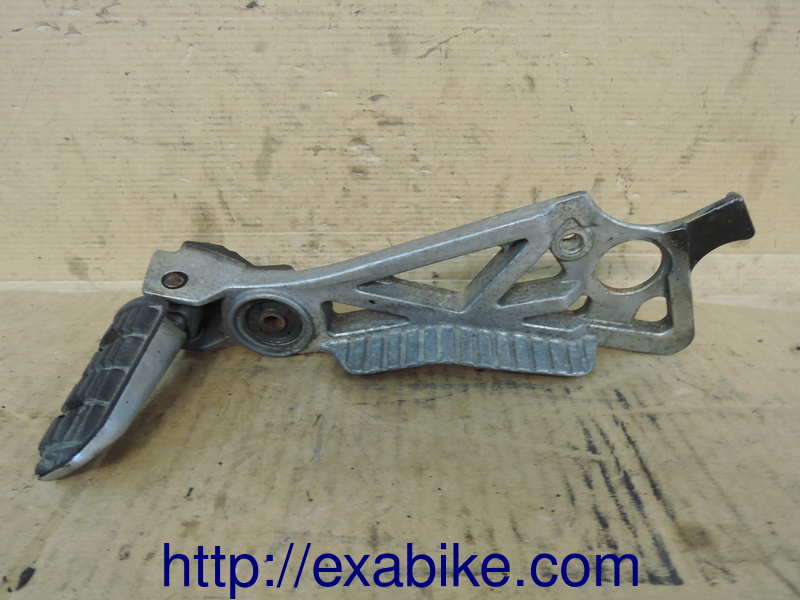 footstep, rear left Yamaha FZX 750 - photo 1