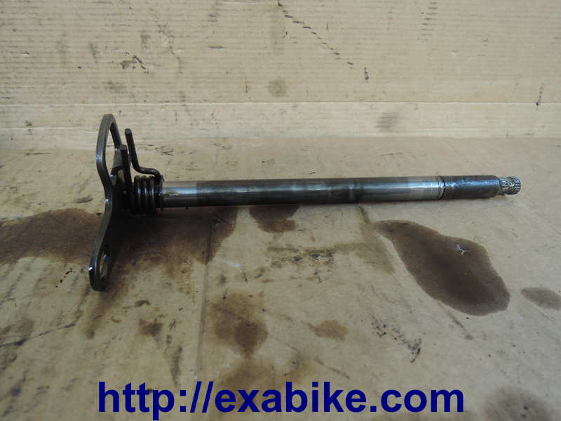 gear shift shaft Suzuki GSXR 750 - photo 1