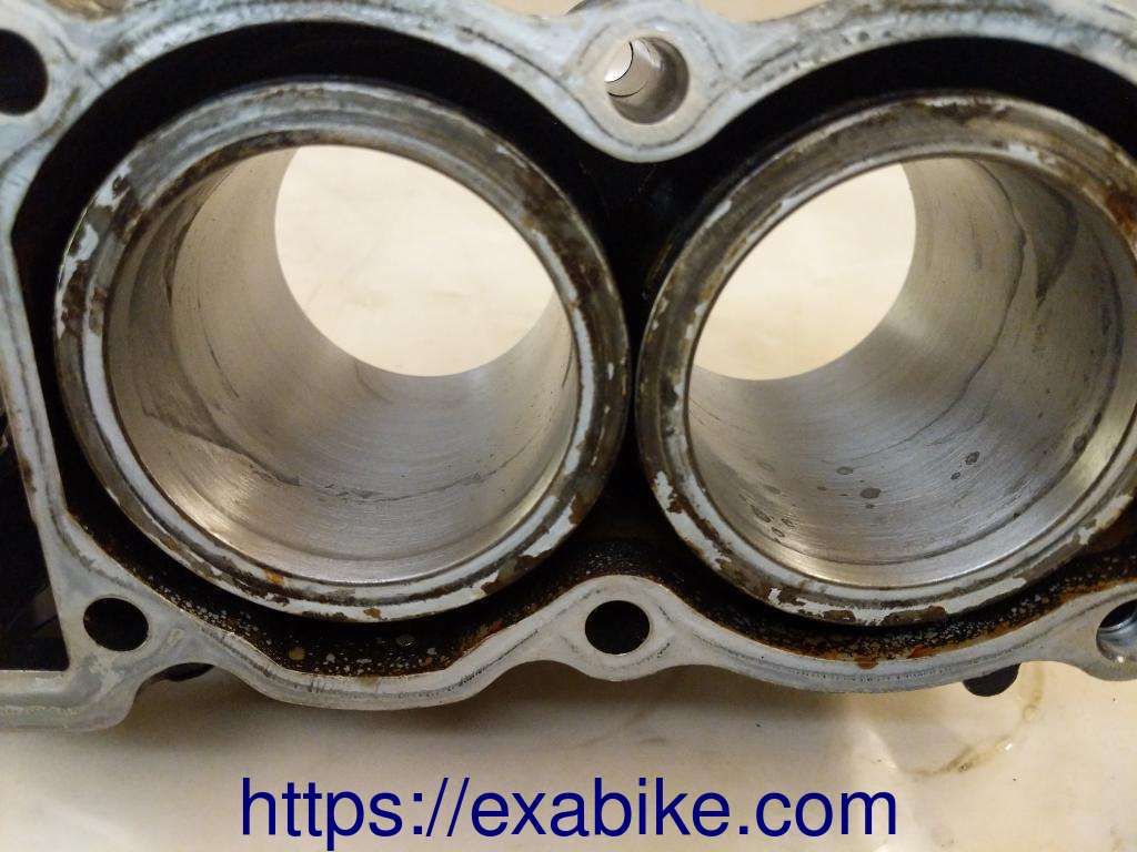 cylinders Yamaha FZX 750 - photo 3