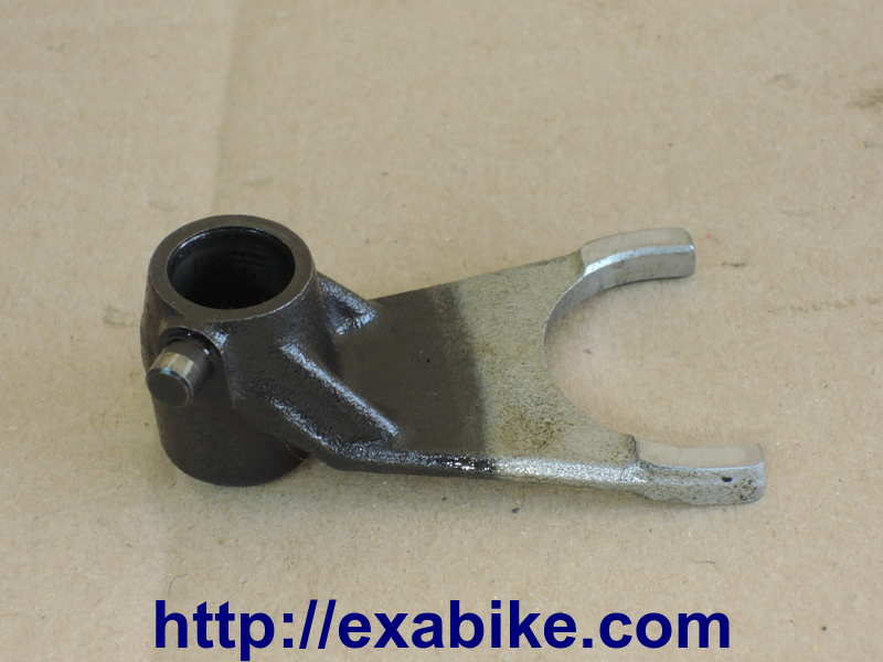 gearshift fork, left Suzuki DL 650 V-Strom - photo 1