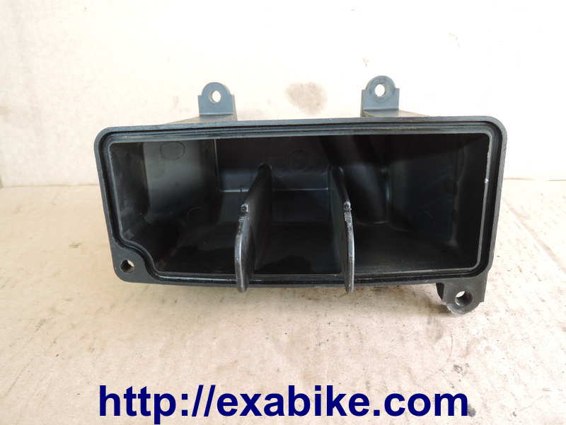 air cleaner cover Kawasaki GPZ 500 - photo 2