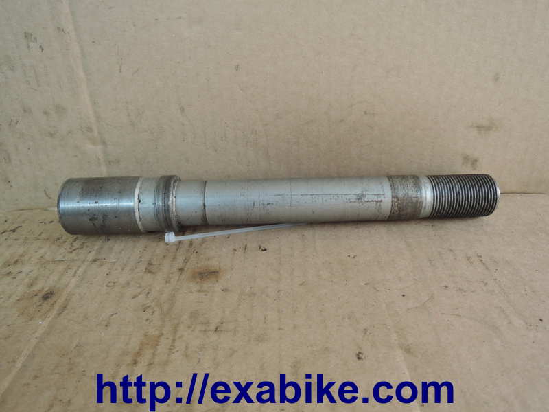 front wheel axle BMW K1200GT - photo 1