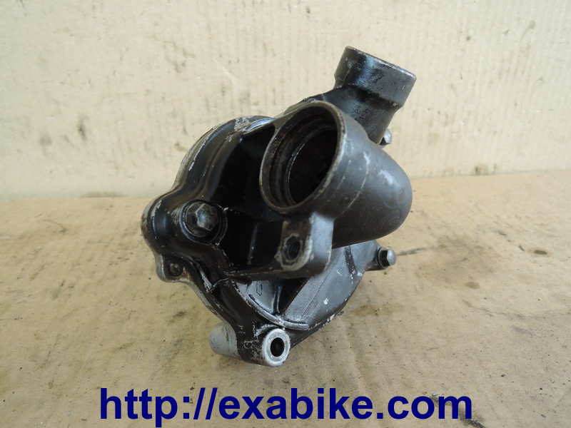 pompe à eau Yamaha FZ 750 - photo 1