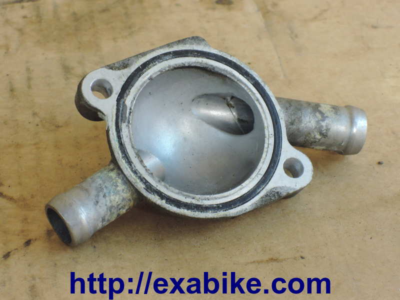 thermostat cover Honda XRV 650 Africa Twin - photo 2