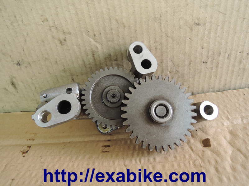 oil pump Yamaha XS 400 - photo 1
