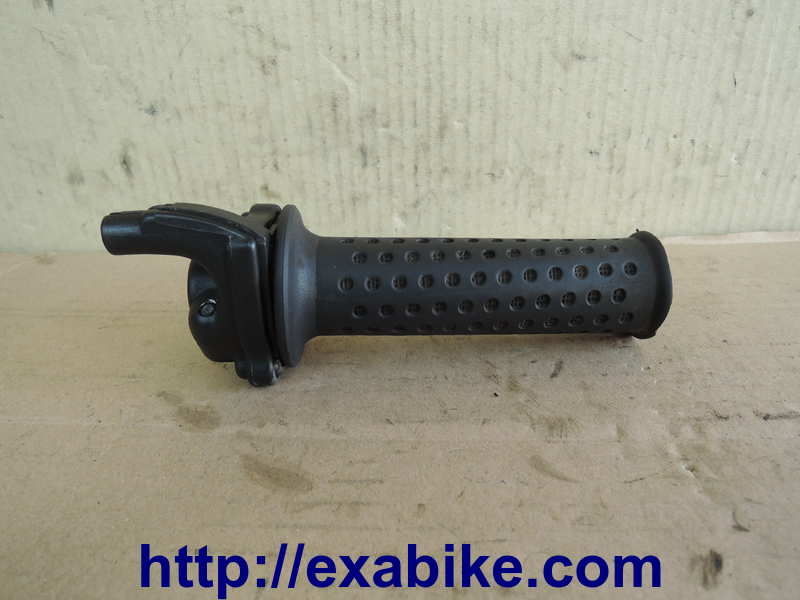 poignee des gaz Piaggio 125 X9 - photo 1