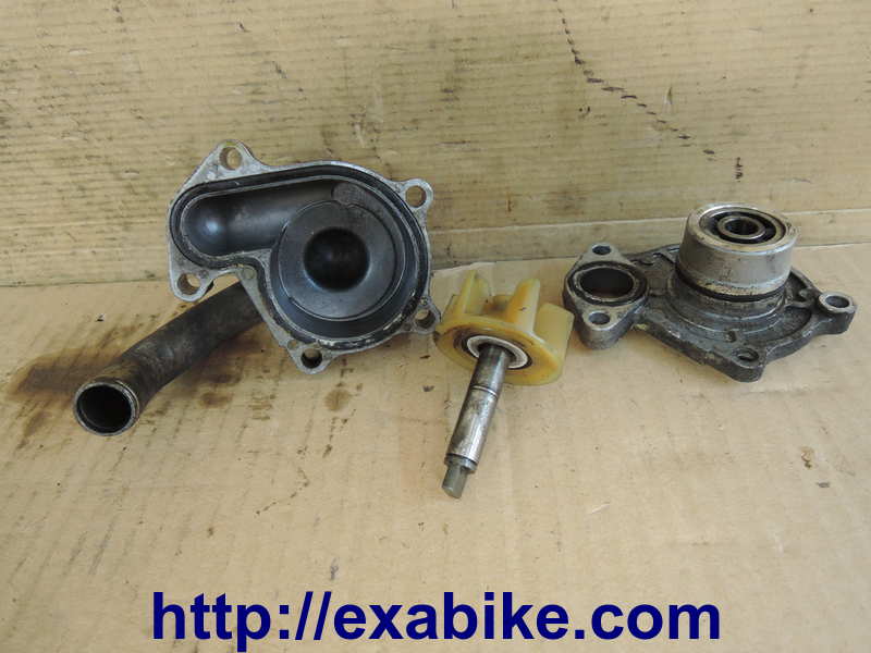 water pump Suzuki 125 Burgman - photo 2