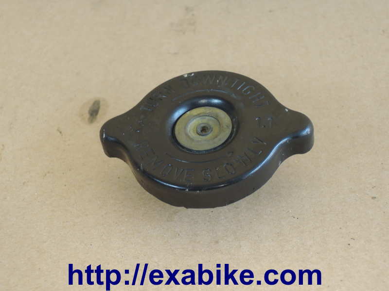 bouchon de radiateur Suzuki 125 Burgman - photo 1