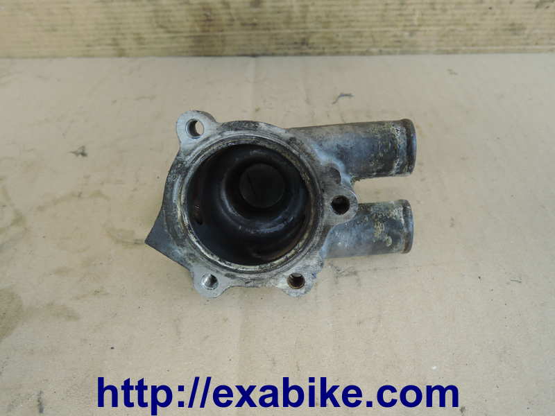 corps de thermostat Kawasaki GPX-R 600 - photo 2