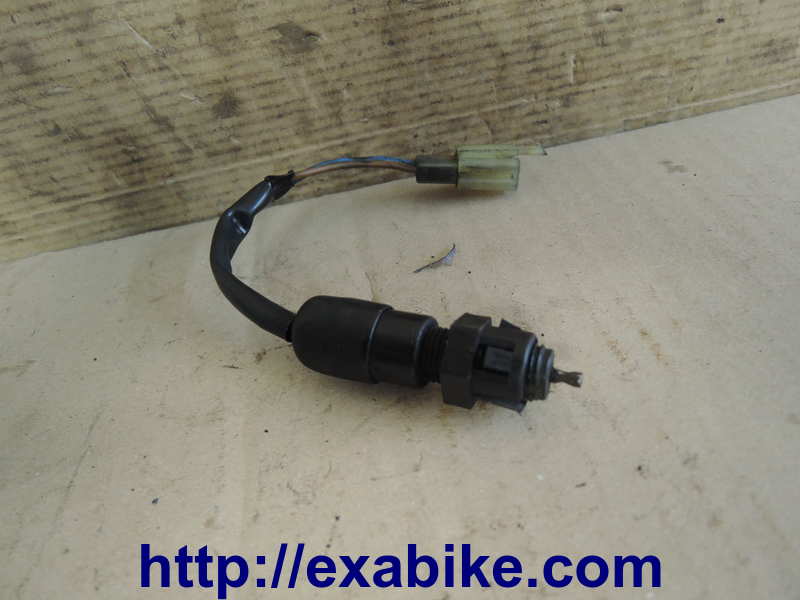 contacteur de frein arrière Kawasaki GPX-R 600 - photo 1