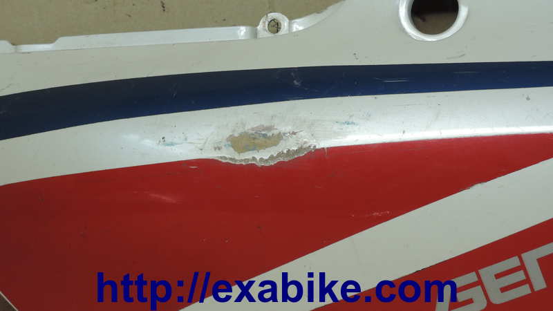 flanc arrière gauche Yamaha 600 FZR - photo 2