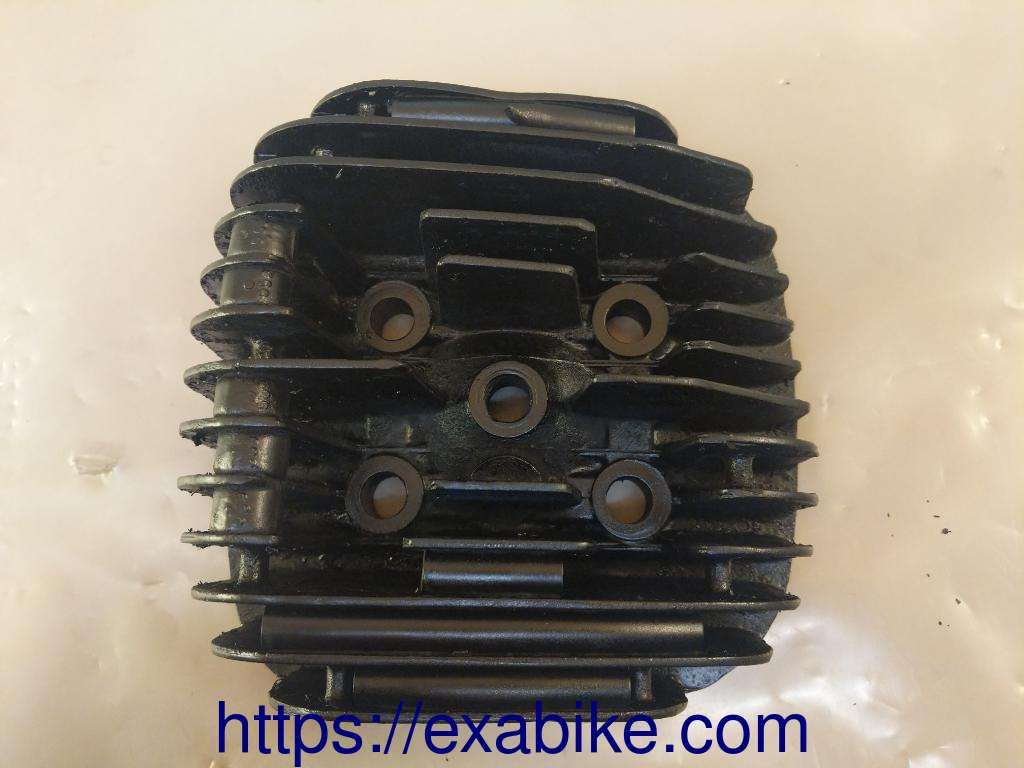 cylinder head Yamaha DT 125 - photo 3