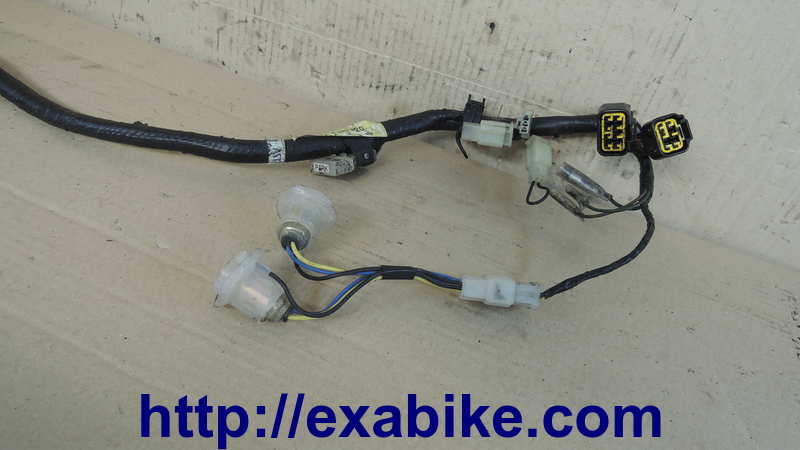faisceau electrique Yamaha FZS 600 Fazer - photo 2