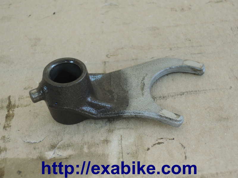 gearshift fork Suzuki GSXR 1100 - photo 1