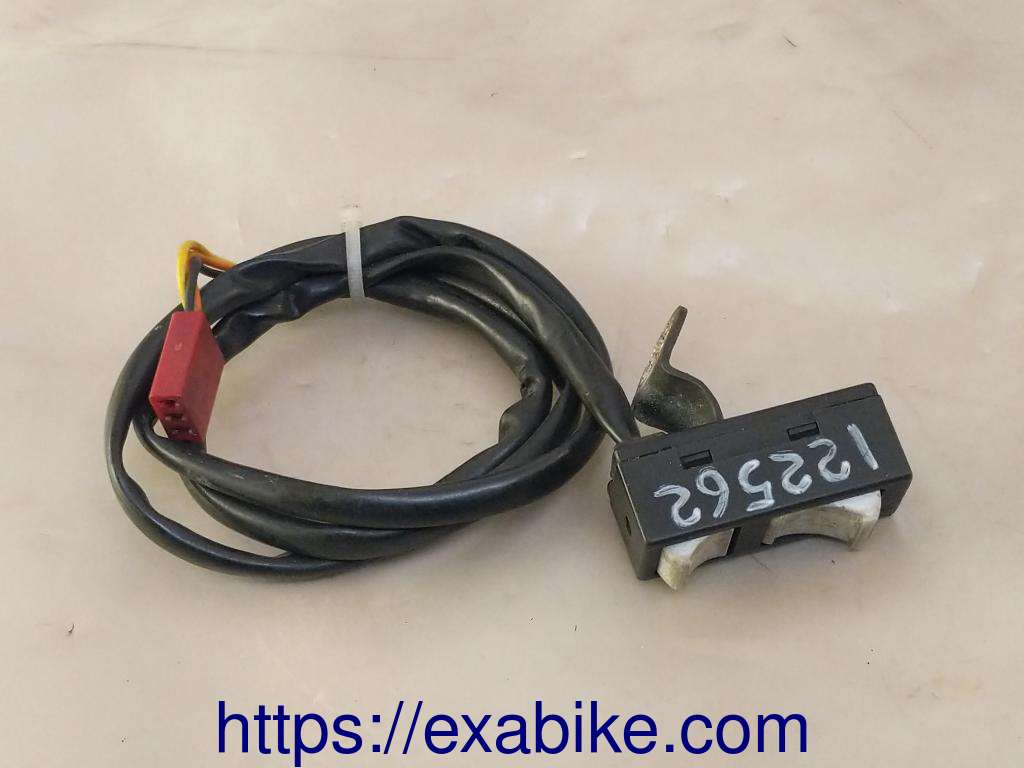 handle switch Yamaha XVZ 1200 Venture - photo 1