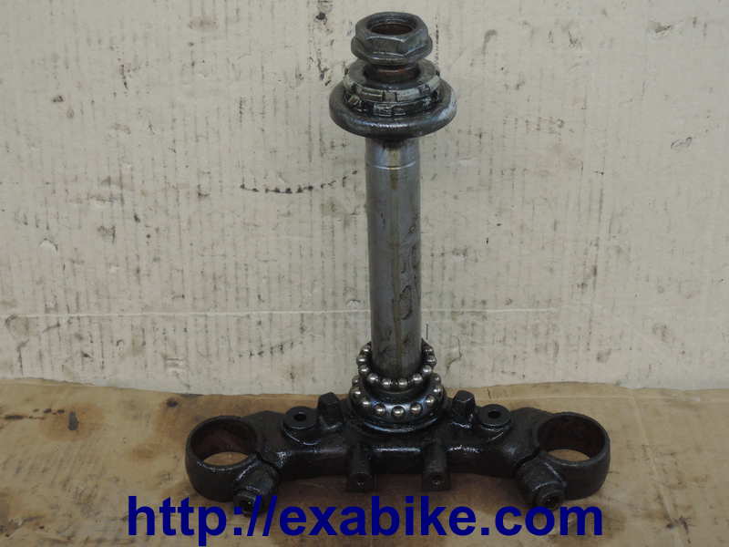 té de fourche inférieur Honda CBS 450 - photo 1
